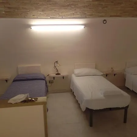 Residenza L'orologio Affittacamere *